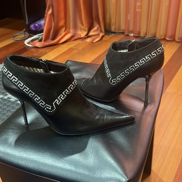 Bruno Cantini size 7 soft leather narrow boots with “Versace” crystals accents - Picture 2 of 5